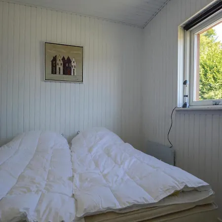 Ferienhaus Two-bedroom Holiday In Bjert