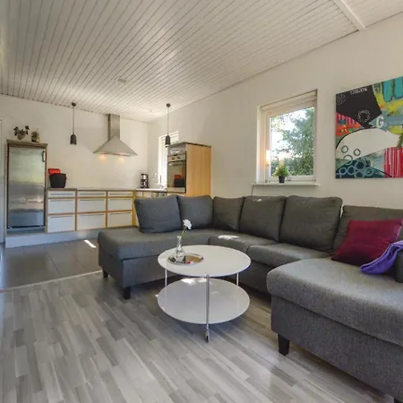 Ferienhaus Two-bedroom Holiday In Bjert Binderup Strand