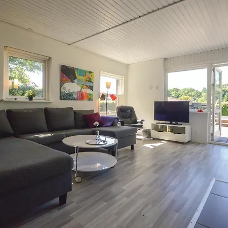 Ferienhaus Two-bedroom Holiday In Bjert *